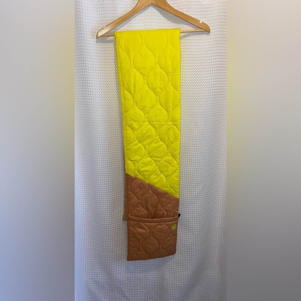 STEVE MADDEN Yellow and Peach Puffer Scarf - Picture 3 of 9